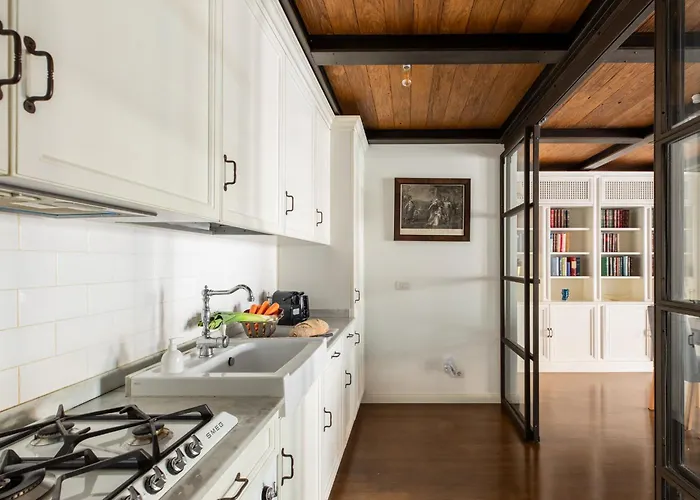 Iflat Charming Terrace Retreat In Trastevere Apartment